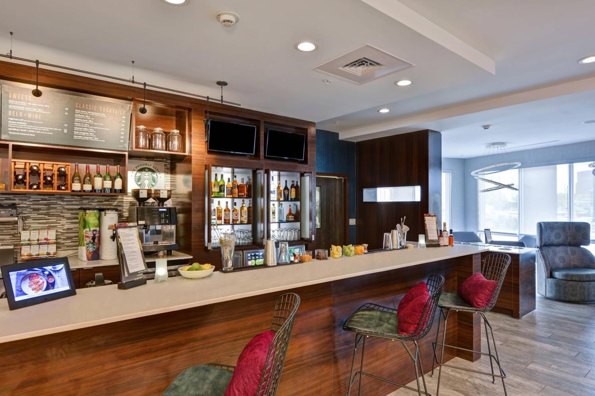 Courtyard By Marriott Long Island Islip/Courthouse Complex Otel Central Islip Dış mekan fotoğraf