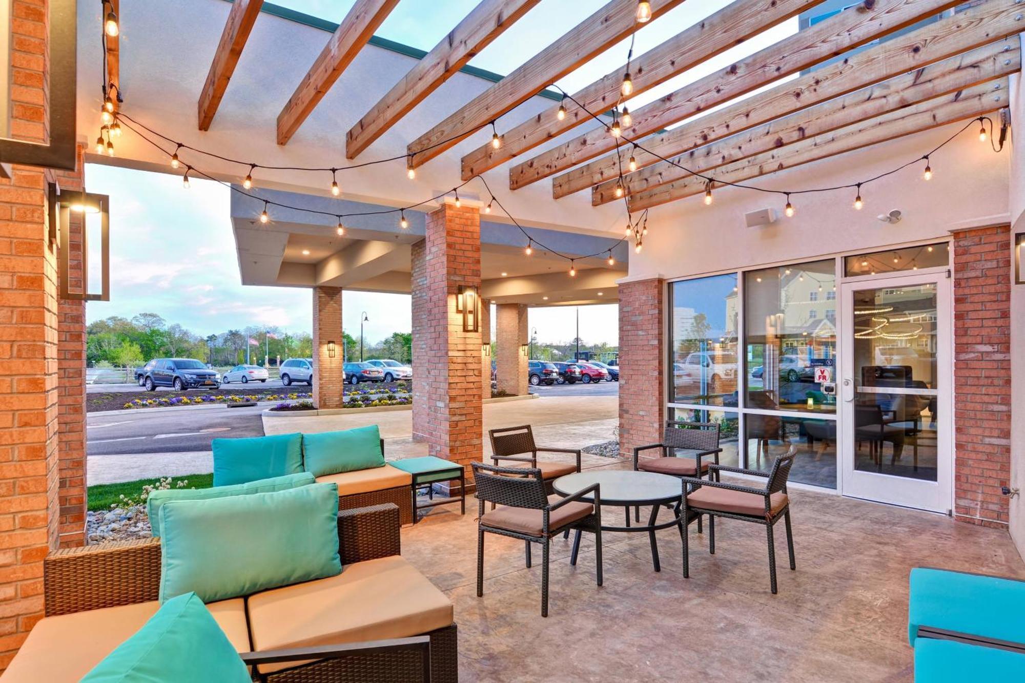 Courtyard By Marriott Long Island Islip/Courthouse Complex Otel Central Islip Dış mekan fotoğraf